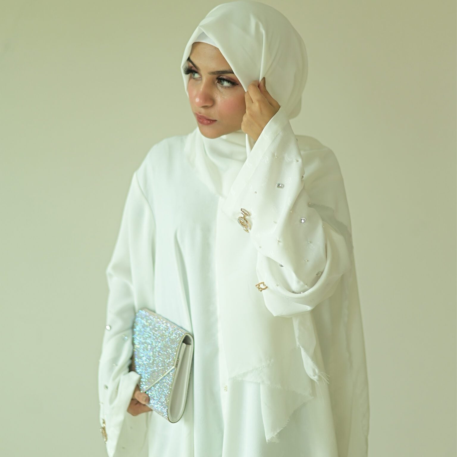 Droop Abaya White