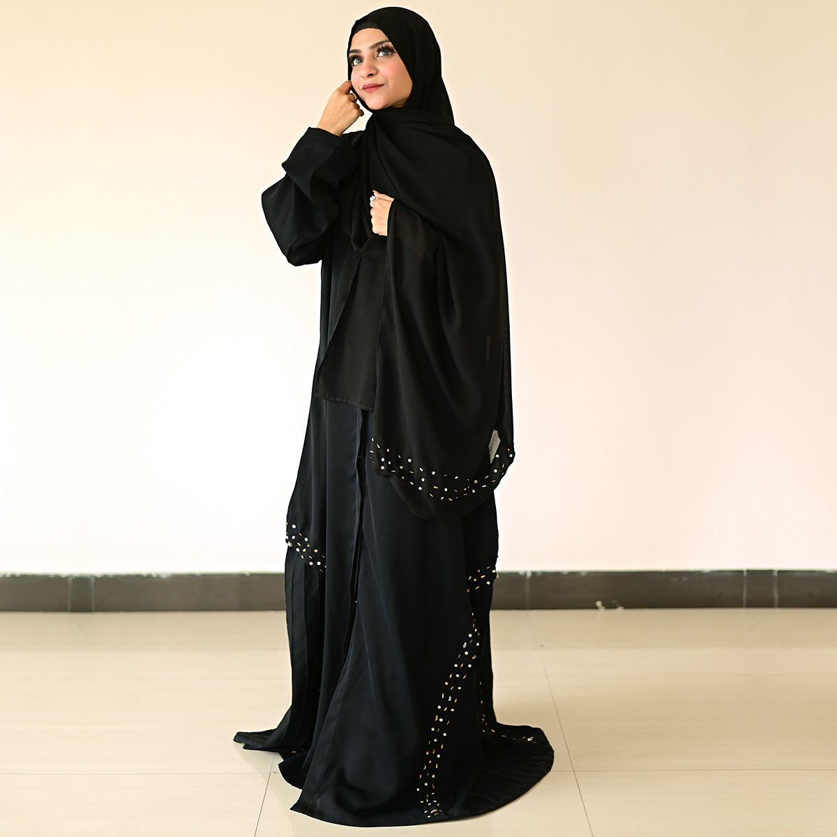 Black stoned abaya