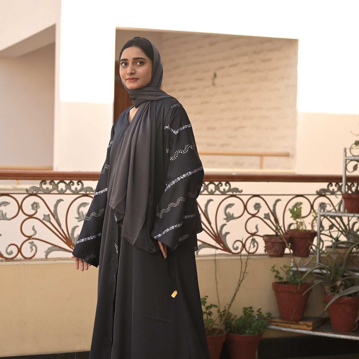 Dove Abaya