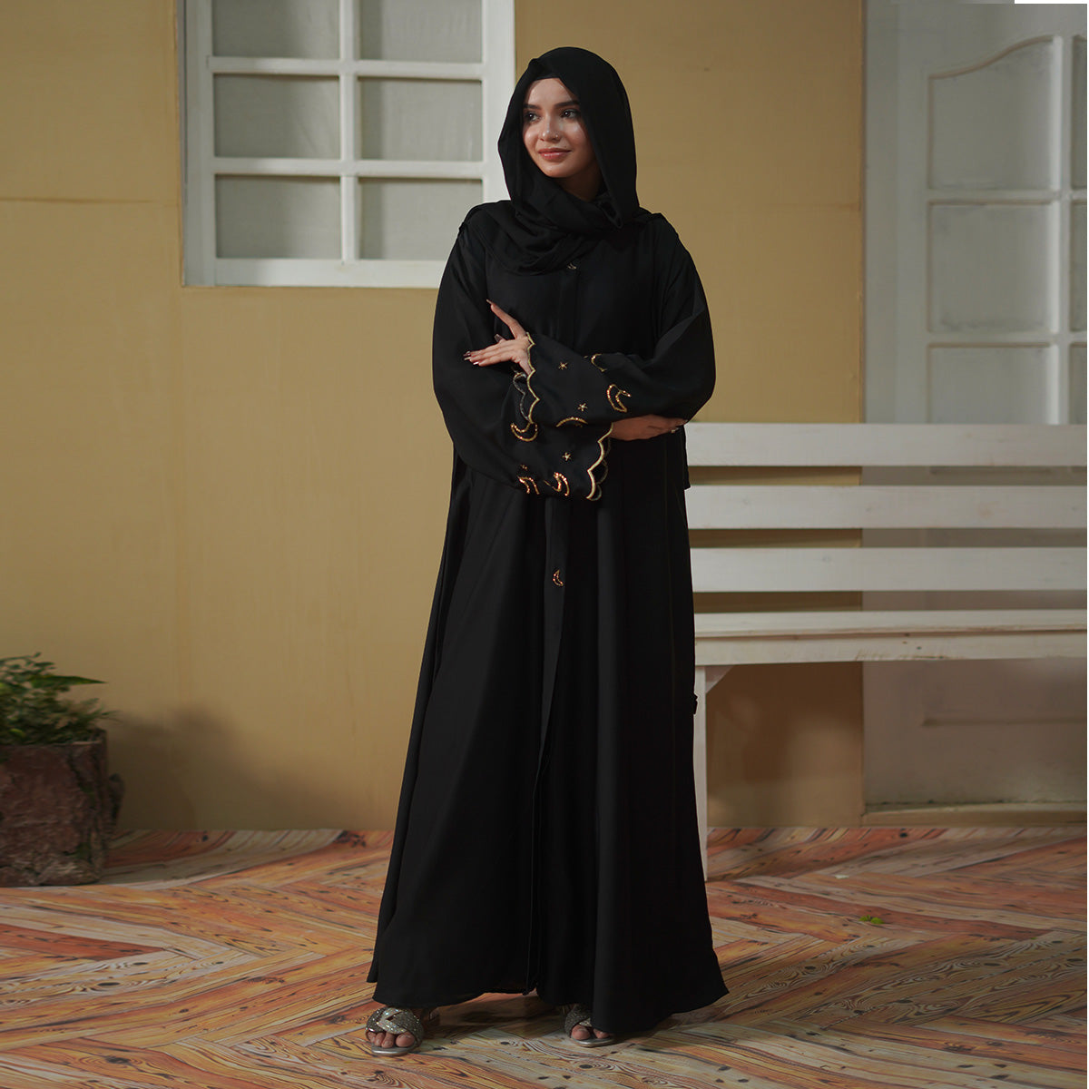 Hilal Noor Abaya