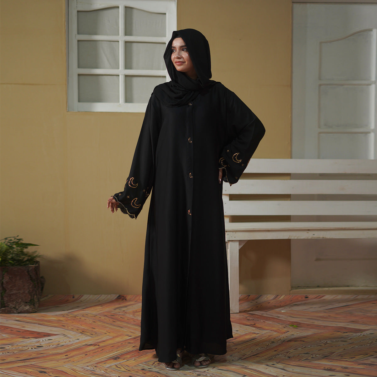 Hilal Noor Abaya