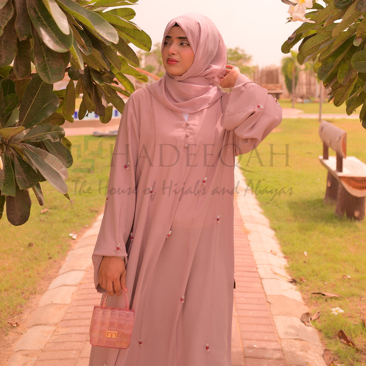 Impearl abaya